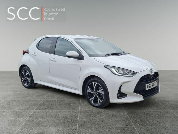 Toyota Yaris Design White