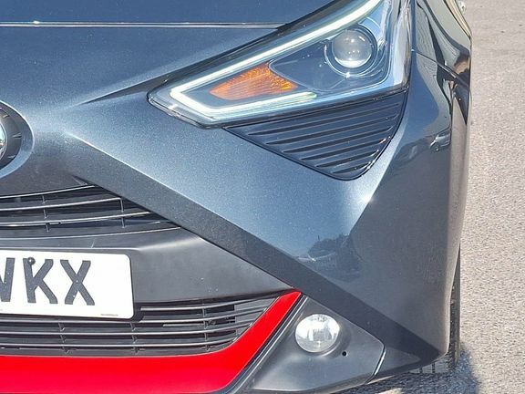 Toyota Aygo X X-trend Red #16