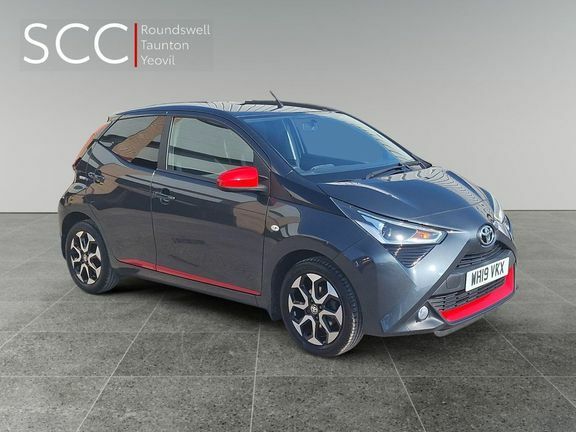 Toyota Aygo X X-trend M Grey