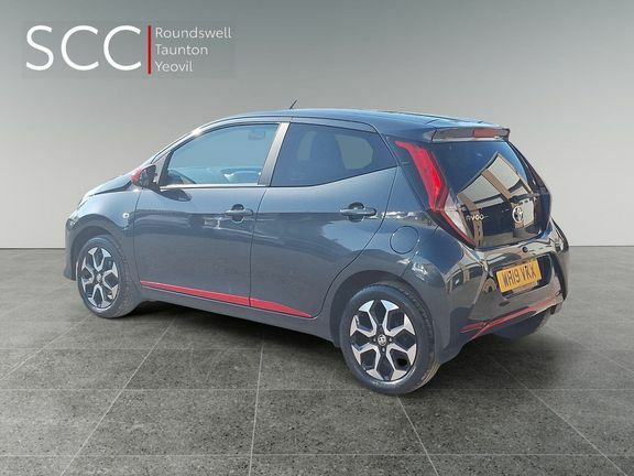 Toyota Aygo X X-trend M Grey #4