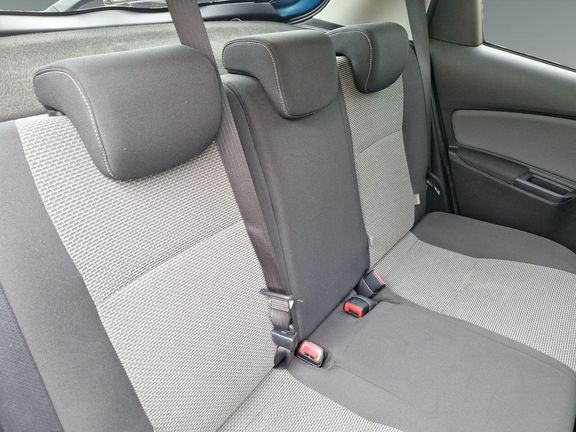 Toyota Yaris 1.5 Hybrid Design Cvt Red #9