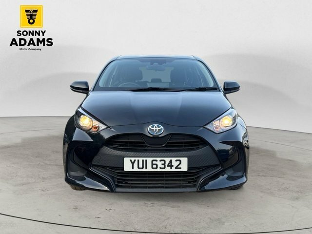 Toyota Yaris 1.5 Vvt-h Icon Hatchback Hybrid E-cvt E YUI6342 Black #2