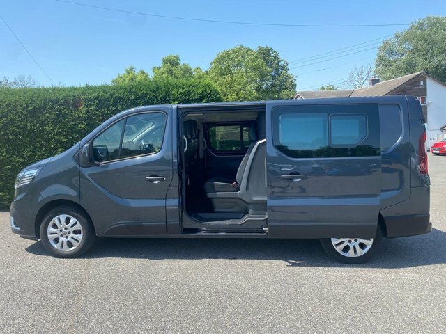 Renault Trafic Ll30 Sport 6 Seat Lwb Crew Van 2.0 Dci 150Ps Grey #5