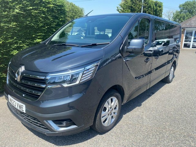 Renault Trafic Ll30 Sport 6 Seat Lwb Crew Van 2.0 Dci 150Ps Grey #3