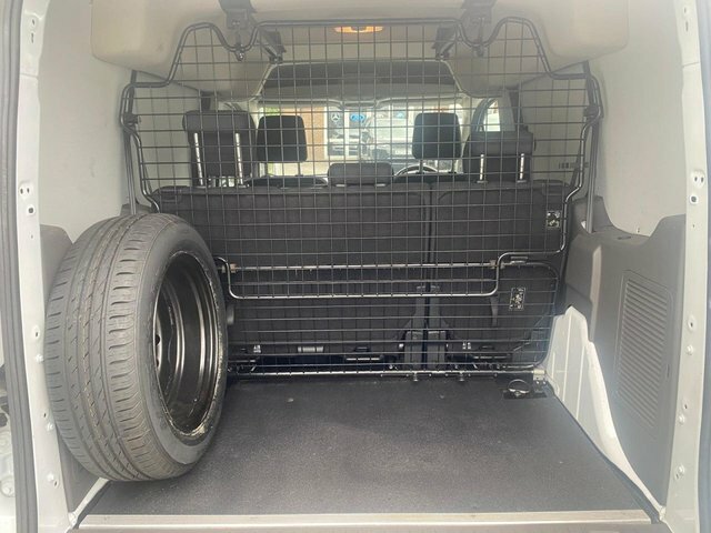 Ford Transit Connect 240 Tdci 120 L1h1 Limited Ecoblue Swb Low Roof 22 Silver #9