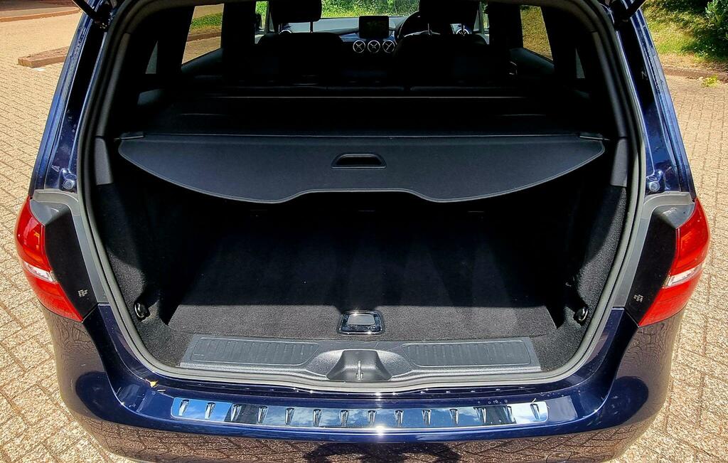 Mercedes-Benz B Class 1.5 B180d Amg Line 7G-dct Euro 6 Ss  #19