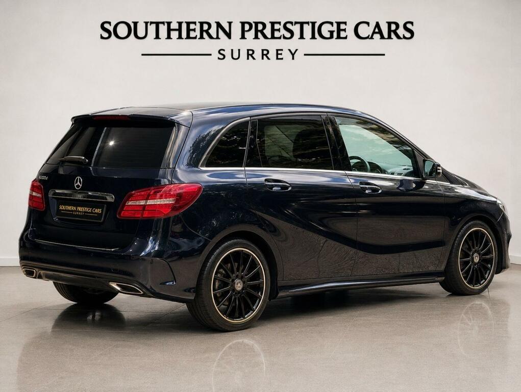 Mercedes-Benz B Class Amg Line Blue #2