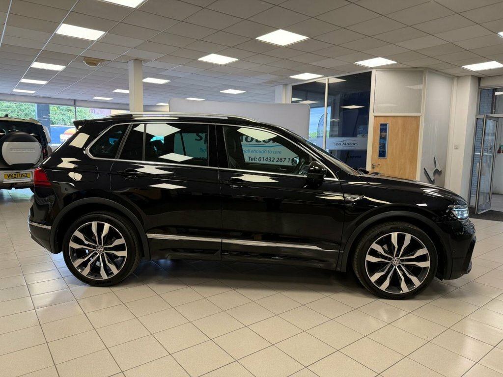 Volkswagen Tiguan 2L R-line YB68LSV Black #6