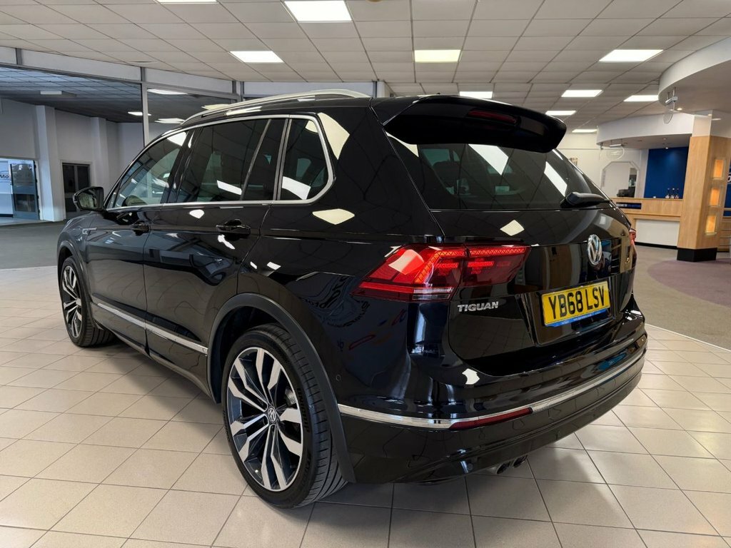 Volkswagen Tiguan 2L R-line YB68LSV Black #5