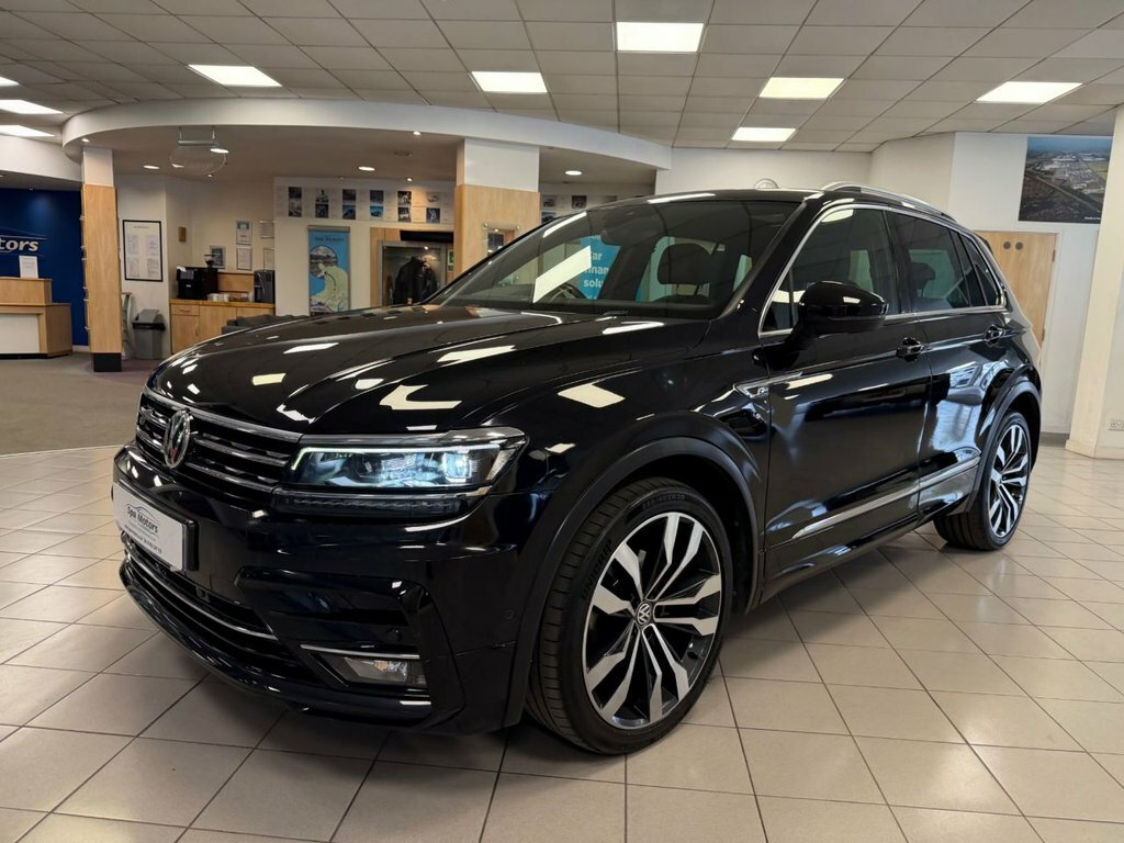 Volkswagen Tiguan 2L R-line YB68LSV Black #4