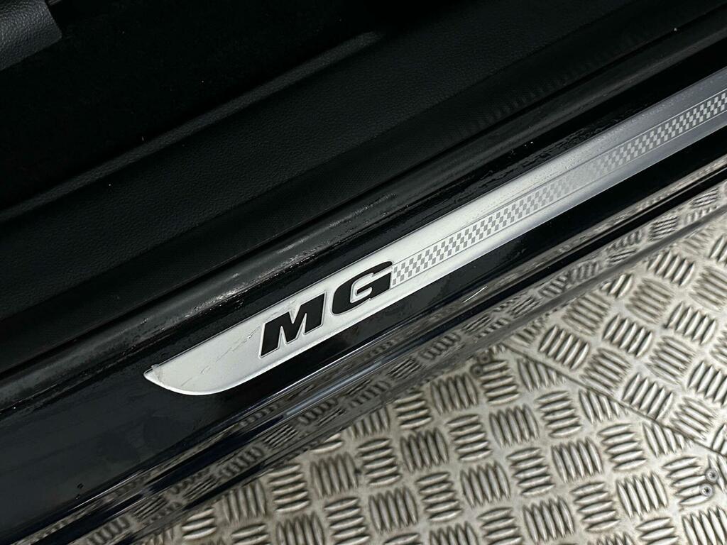 MG HS 1.5 T Gdi 16.6Kwh Exclusive Suv Plug In Red #14