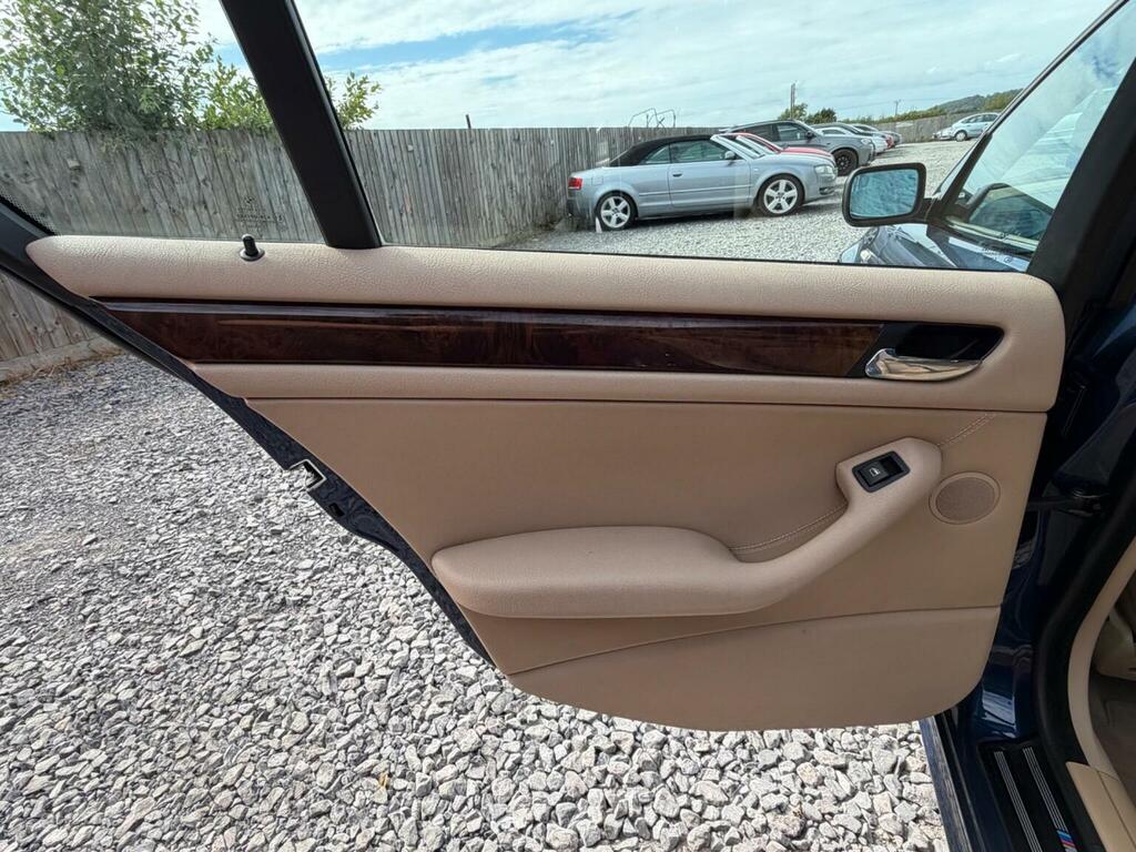 BMW 3 Series 2.0 320D Se Touring Euro 4 White #62