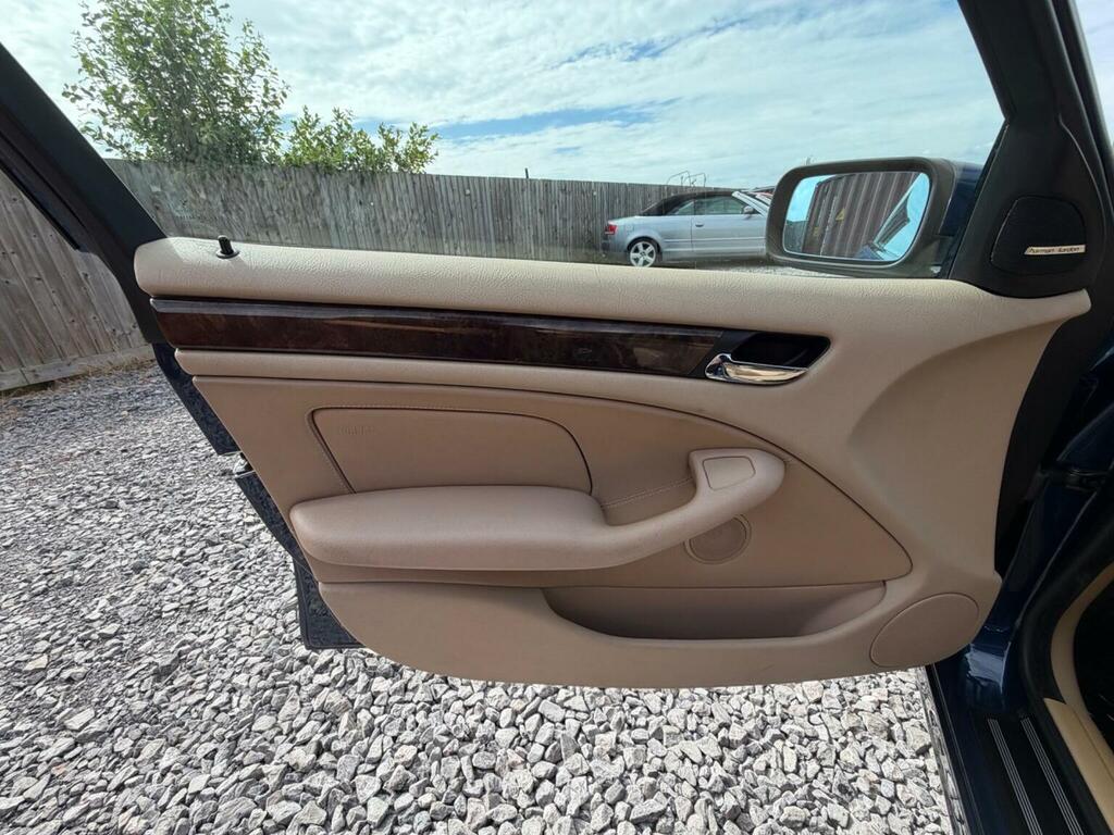BMW 3 Series 2.0 320D Se Touring Euro 4 White #59