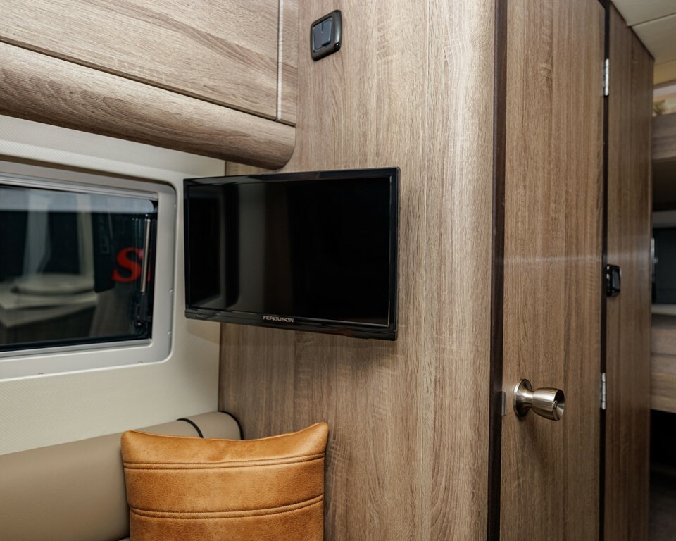 Maxus Deliver 9 Lux L3h2 Lwb Speeds Corniche Edition Camper 163Ps White #6