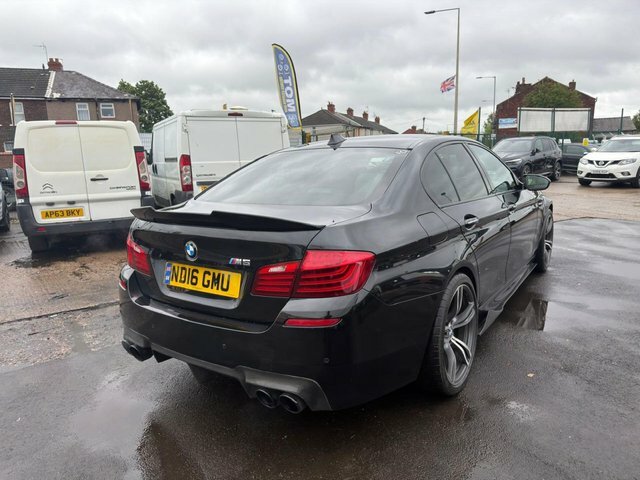BMW M5 V8 Saloon Black #4