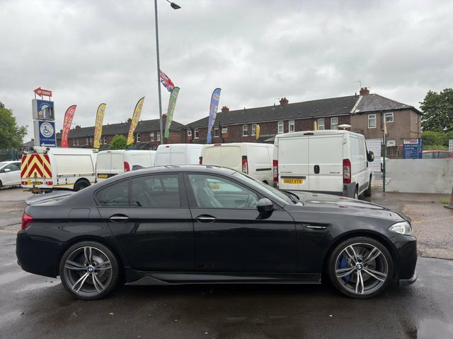 BMW M5 V8 Saloon Black #5