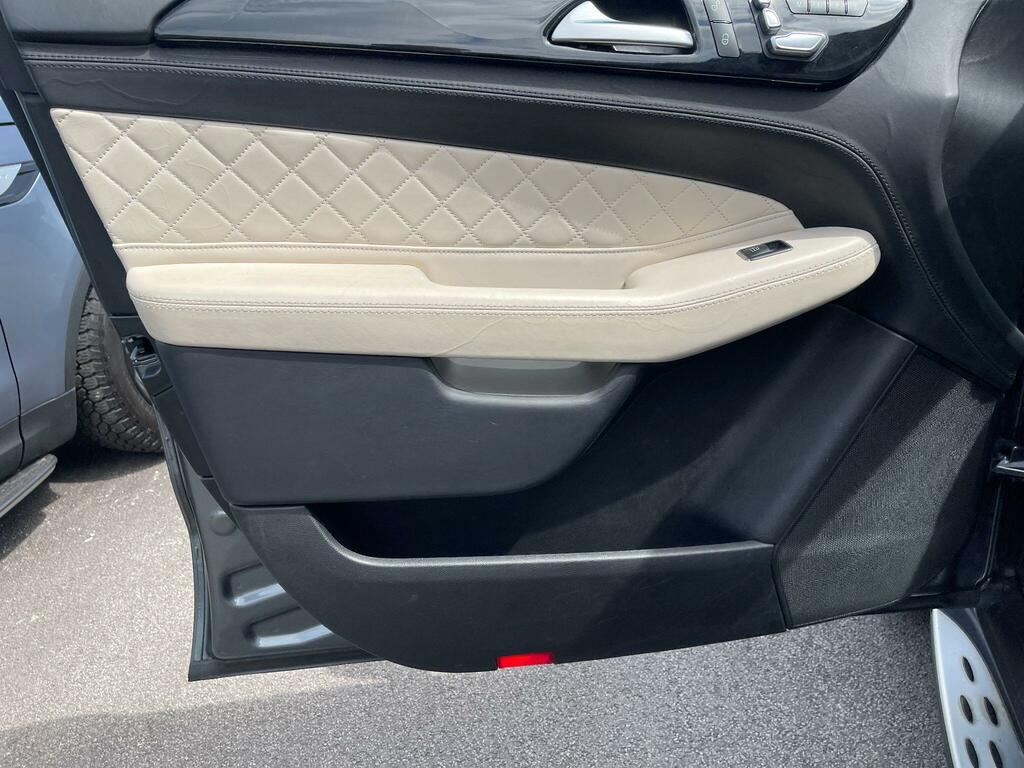 Mercedes-Benz GLE Class Gle 350 D 4Matic Amg Line Premium Grey #40