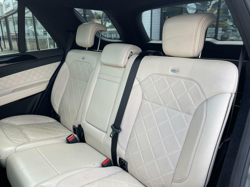 Mercedes-Benz GLE Class Gle 350 D 4Matic Amg Line Premium Grey #14