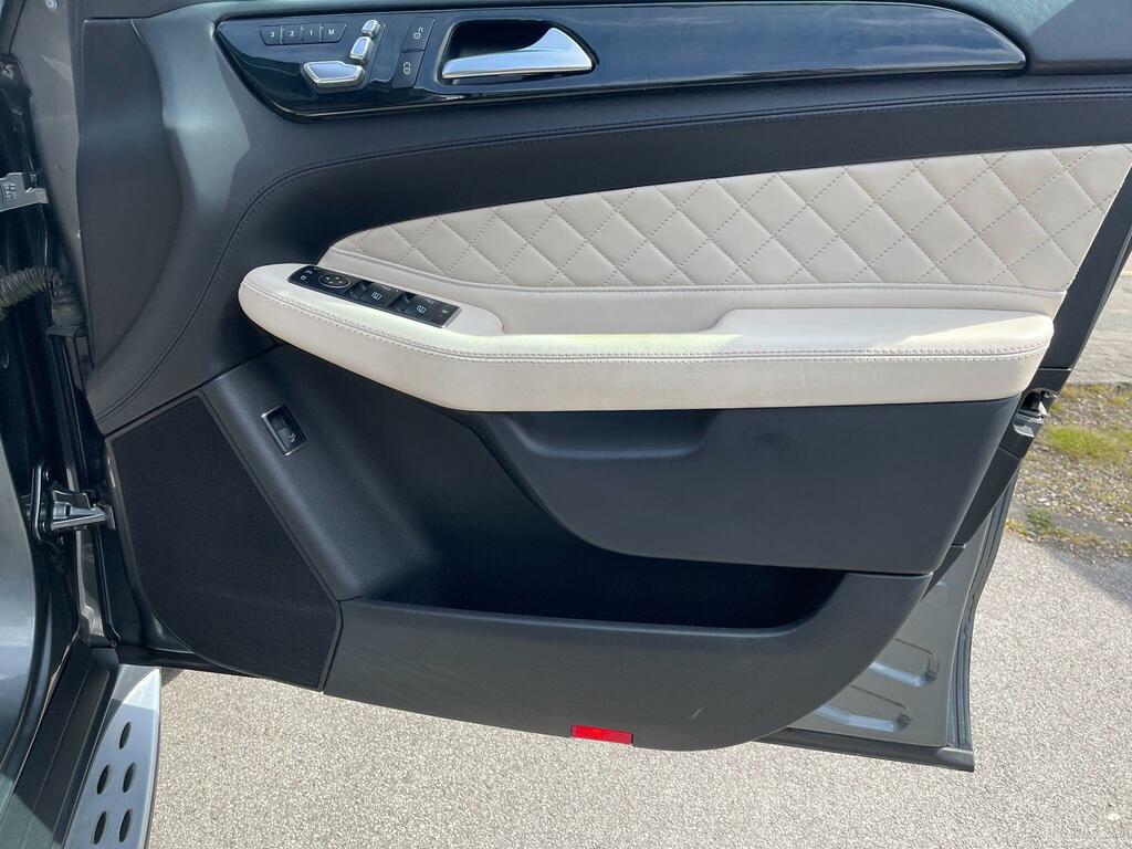 Mercedes-Benz GLE Class Gle 350 D 4Matic Amg Line Premium Grey #38