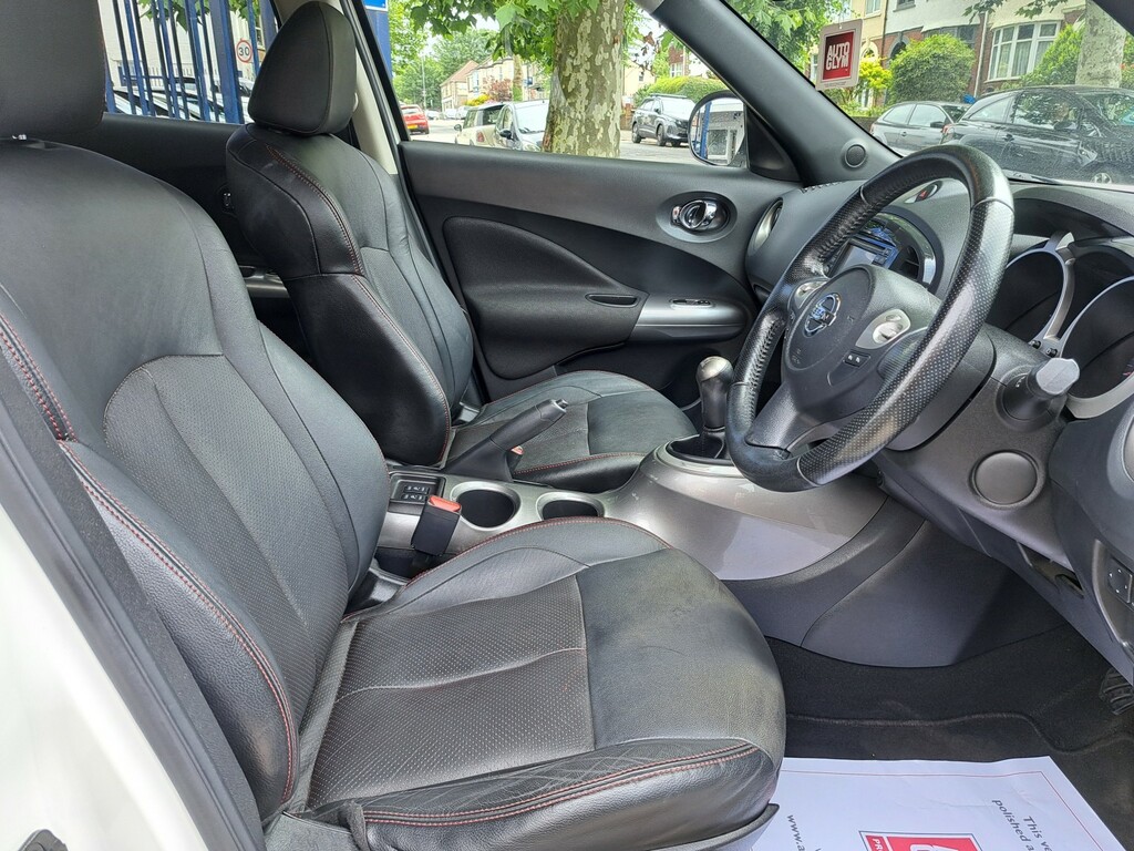 Nissan Juke 1.6 Visia Euro 5 White #4