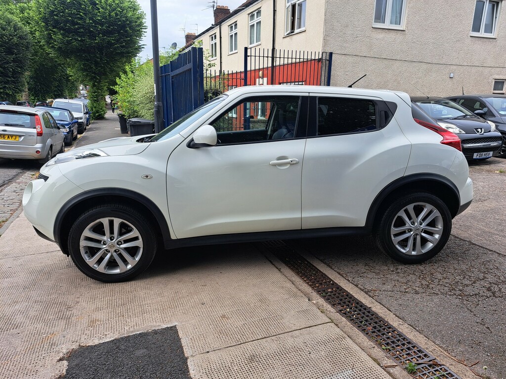 Nissan Juke 1.6 Visia Euro 5 White #2