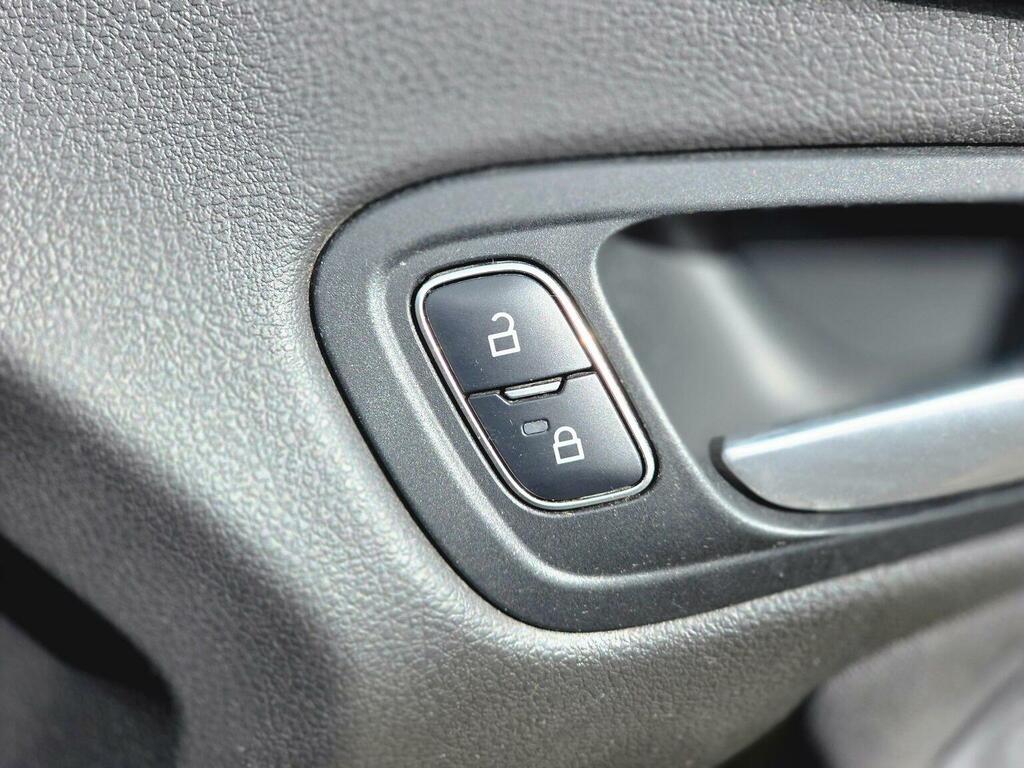 Ford Focus 1.0 T Ecoboost S6 St-line 6Spd 125Ps White #26