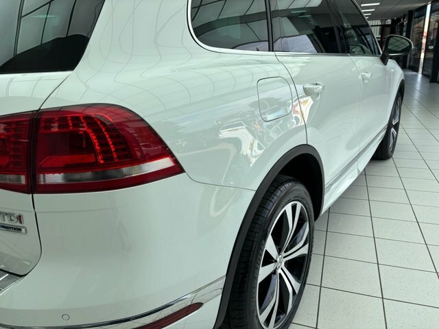 Volkswagen Touareg Suv Black #18