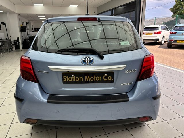 Toyota Yaris 1.3 Vvt-i Icon Plus 99 Bhp Red #10