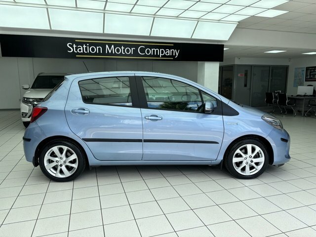 Toyota Yaris 1.3 Vvt-i Icon Plus 99 Bhp Red #13