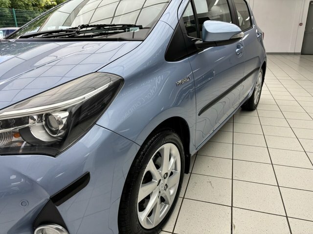 Toyota Yaris 1.3 Vvt-i Icon Plus 99 Bhp Red #15