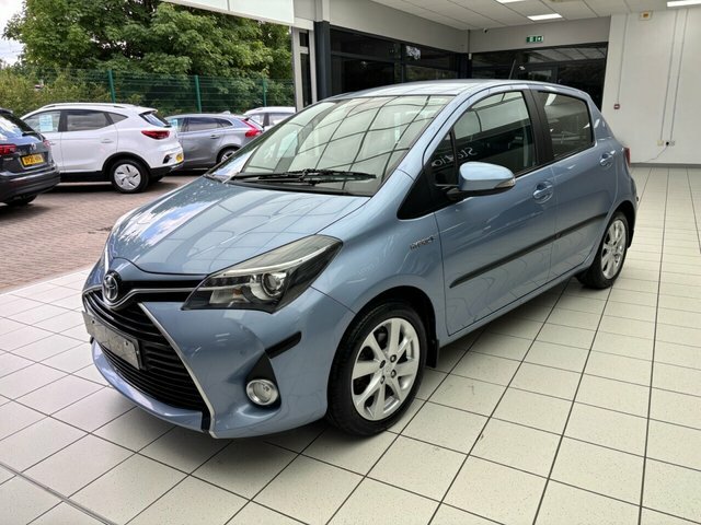 Toyota Yaris 1.3 Vvt-i Icon Plus 99 Bhp Red #6