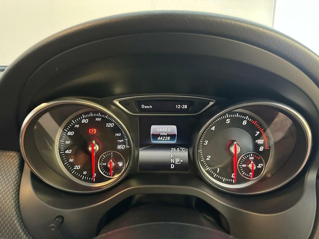 Mercedes-Benz GLA Class 201818 Plate 2.1 Gla 200 D Sport 134 Bhp, Only Red #7
