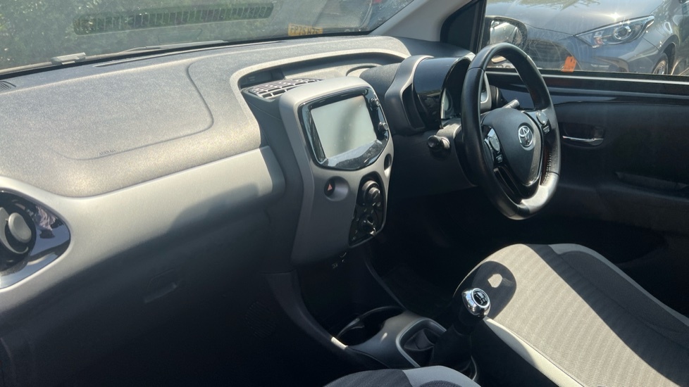 Toyota Aygo 1.0 Vvt-i X-play Euro 6 FY68YVT Black #5
