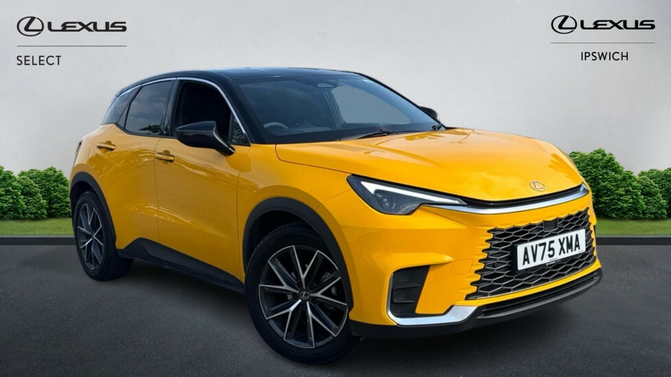 Lexus LBX 1.5 Vvt-ie Premium Plus Design E-cvt Euro 6 Ss Yellow