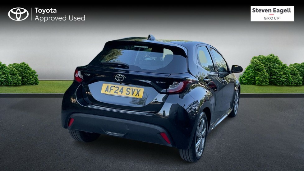 Toyota Yaris 1.5 Vvt-h Icon Hatchback Hybrid E-cvt E Black #2