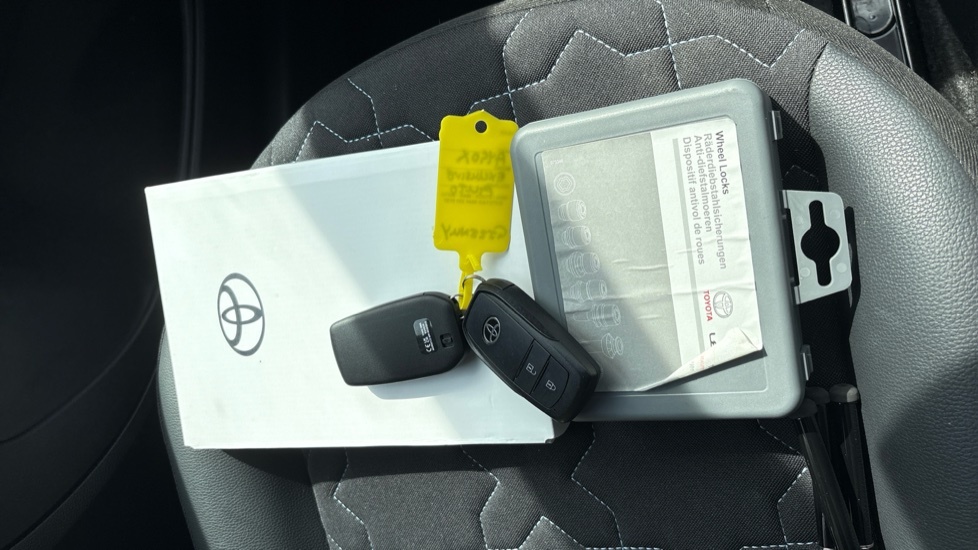 Toyota Aygo X 1.0 Vvt-i Edge White #27