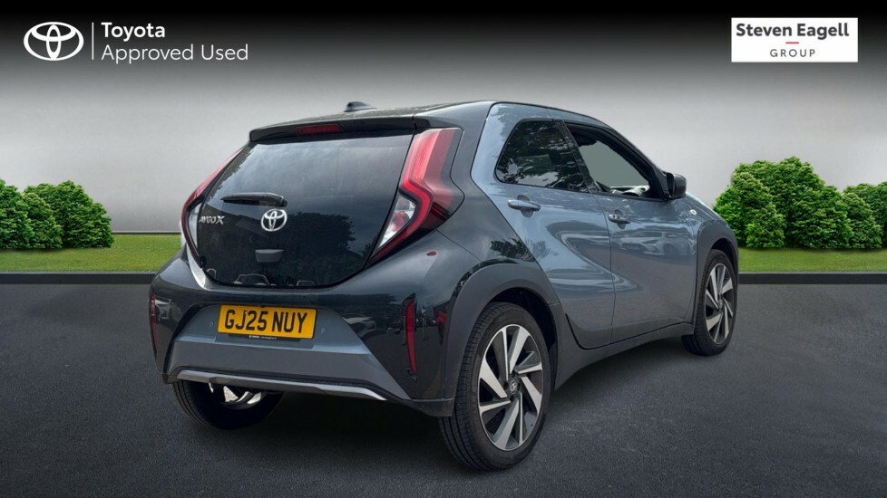 Toyota Aygo X 1.0 Vvt-i Exclusive X-shift Euro 6 Ss Grey #2