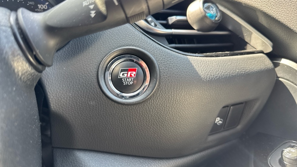 Toyota C-Hr Suv Grey #16