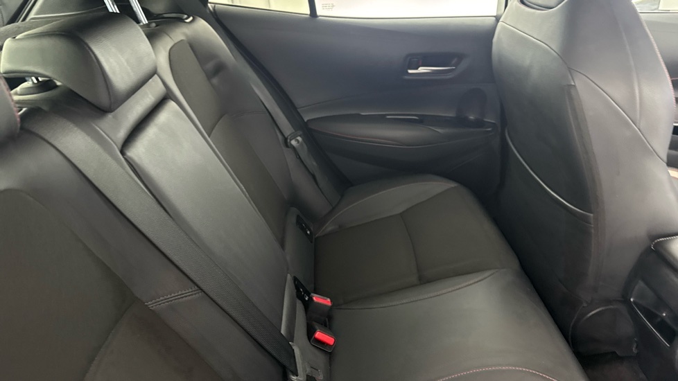 Toyota Corolla 1.8 Hybrid Icon Cvt Black #12