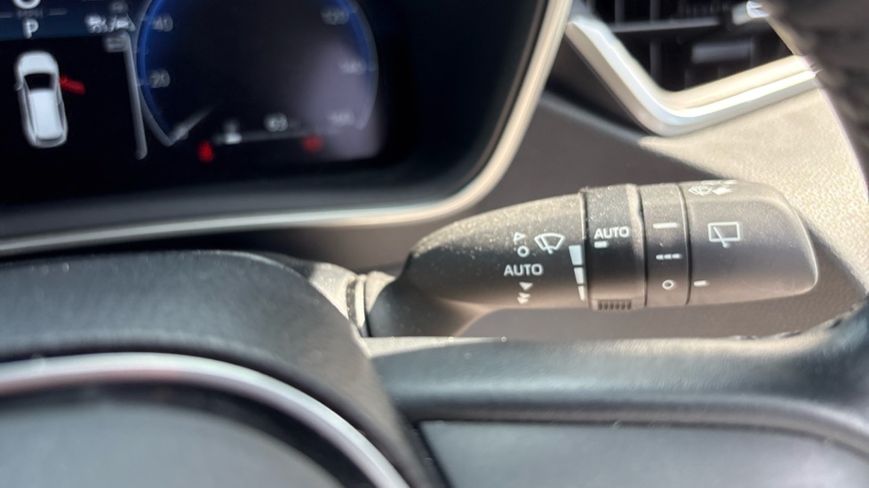 Toyota Corolla 1.8 Hybrid Design Cvt Blue #31