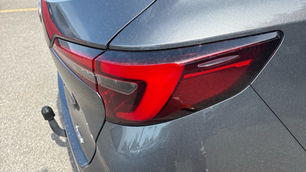 Toyota Corolla 1.8 Hybrid Design Cvt Blue #21