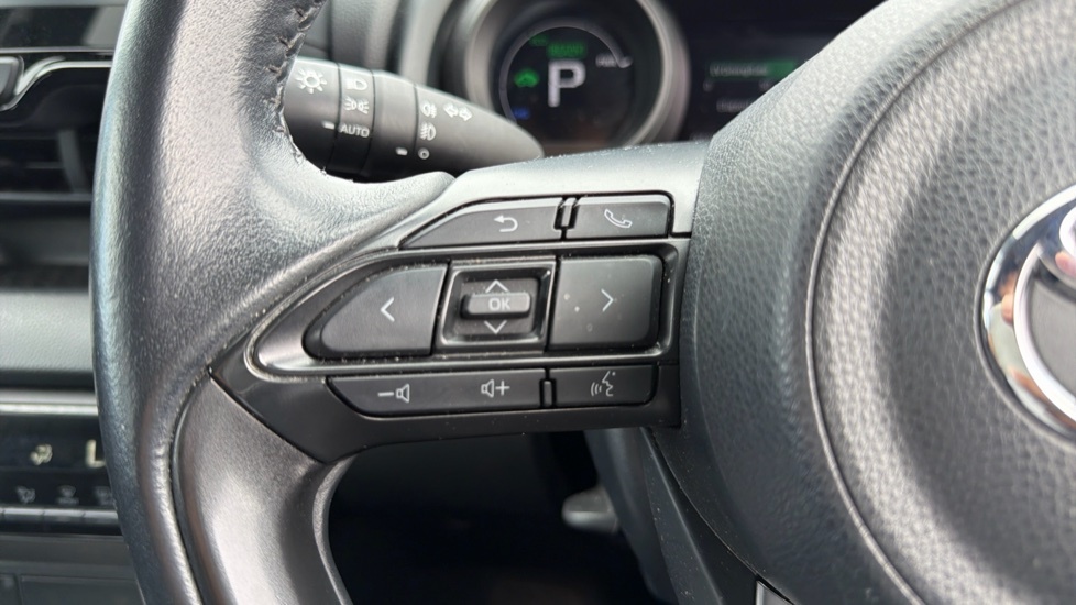 Toyota Yaris 1.5 Hybrid Dynamic Cvt Grey #34