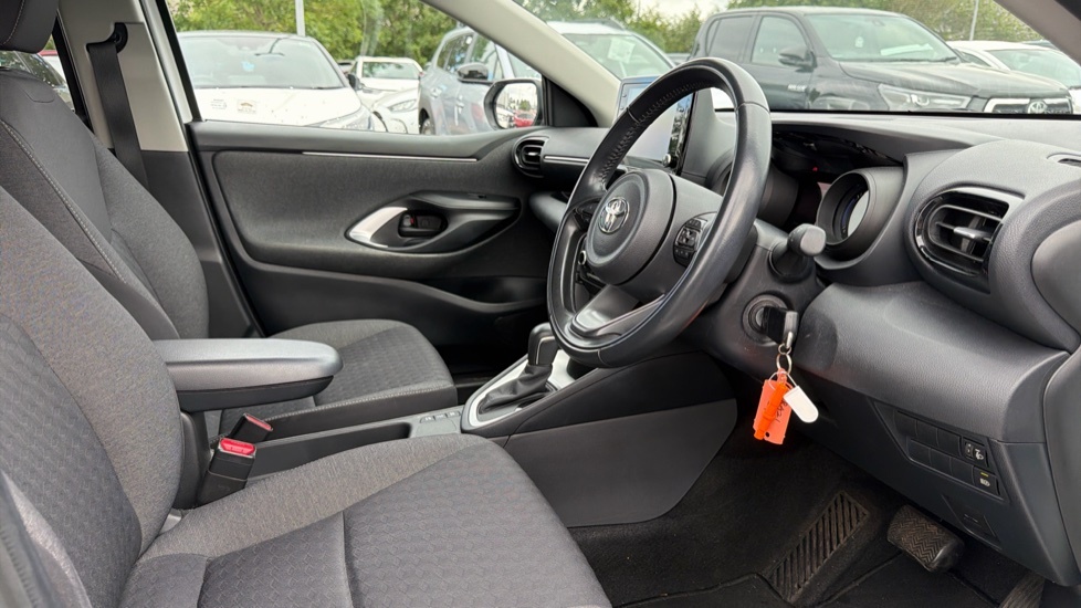 Toyota Yaris 1.5 Hybrid Dynamic Cvt Grey #12