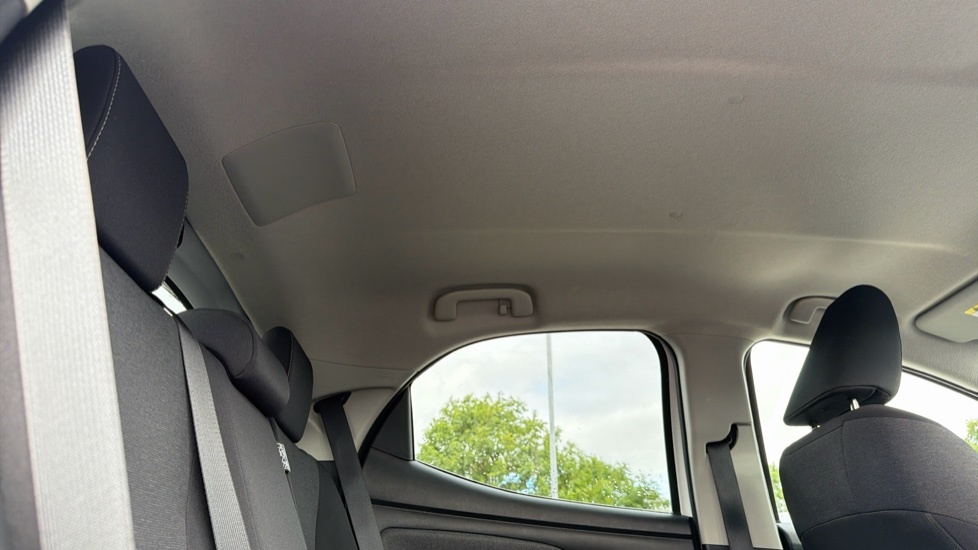 Toyota Yaris 1.5 Hybrid Dynamic Cvt Grey #19