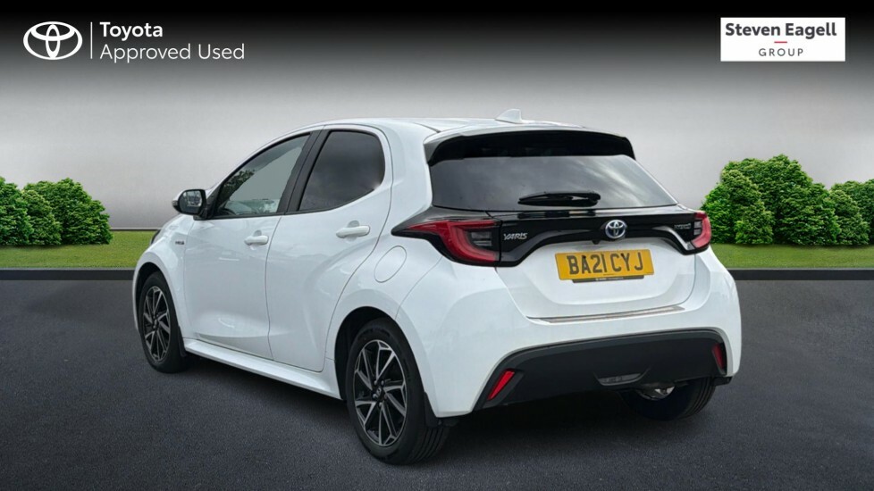 Toyota Yaris 1.5 Vvt-h Design E-cvt Euro 6 Ss White #4
