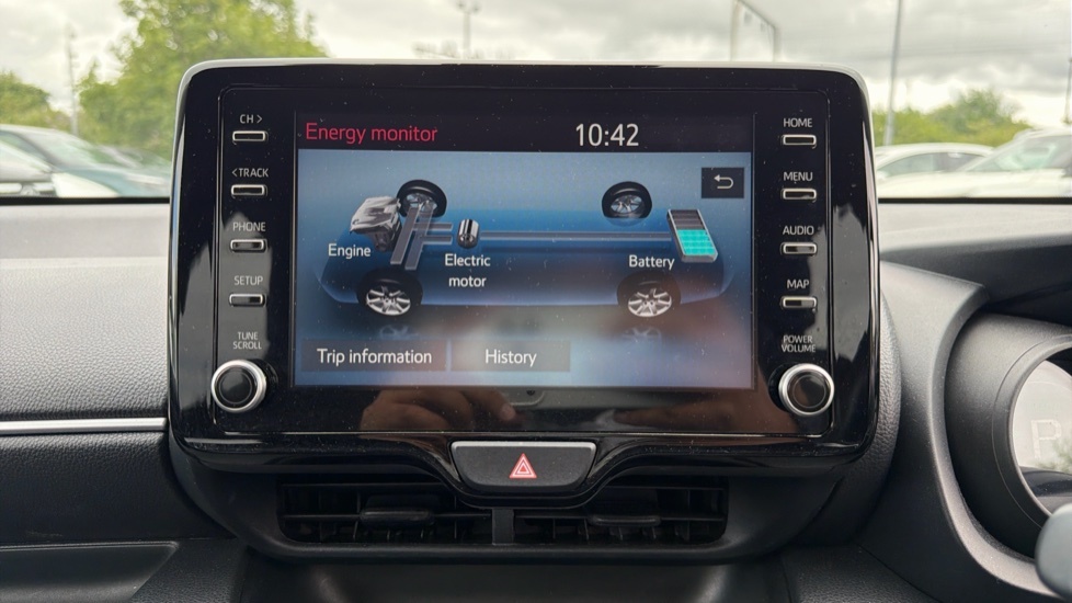 Toyota Yaris 1.5 Hybrid Dynamic Cvt Grey #29