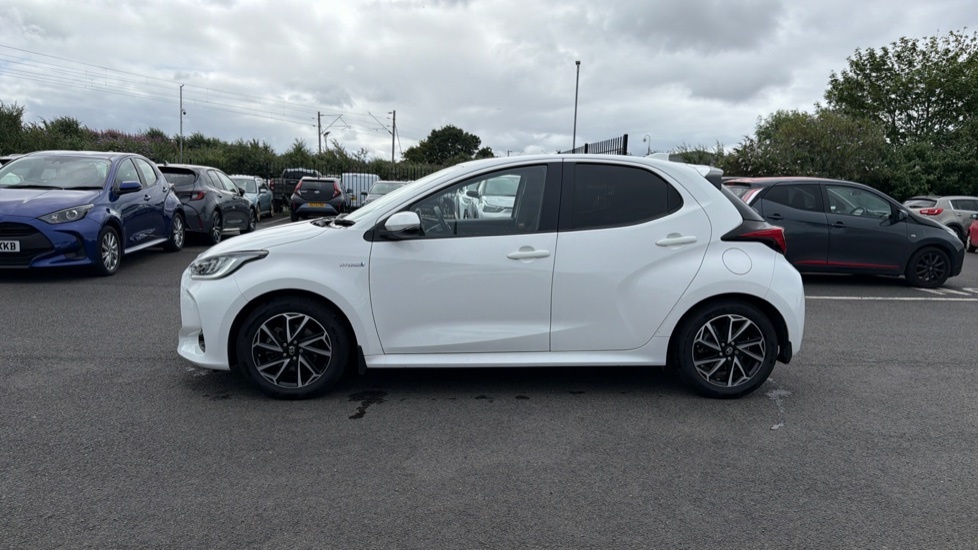 Toyota Yaris 1.5 Hybrid Dynamic Cvt Grey #24