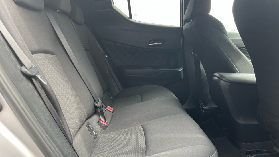 Toyota C-Hr 1.2T Dynamic Cvt Awd Silver #8