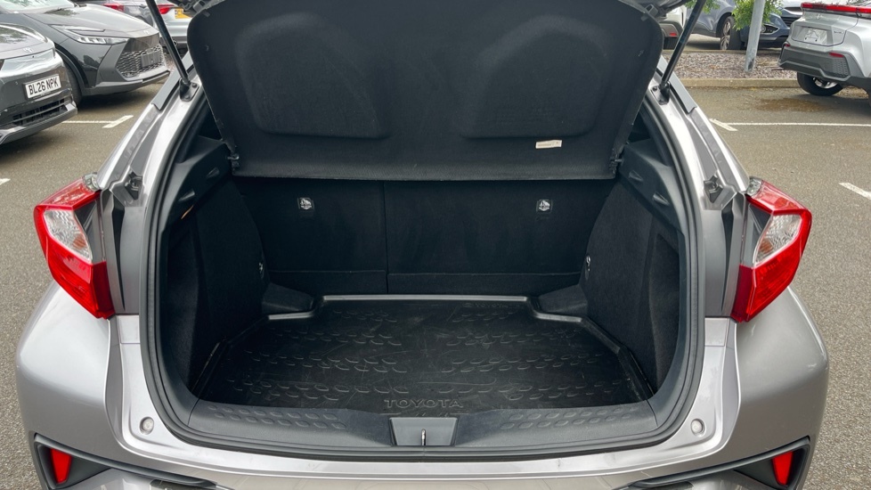 Toyota C-Hr 1.2T Dynamic Cvt Awd Silver #13