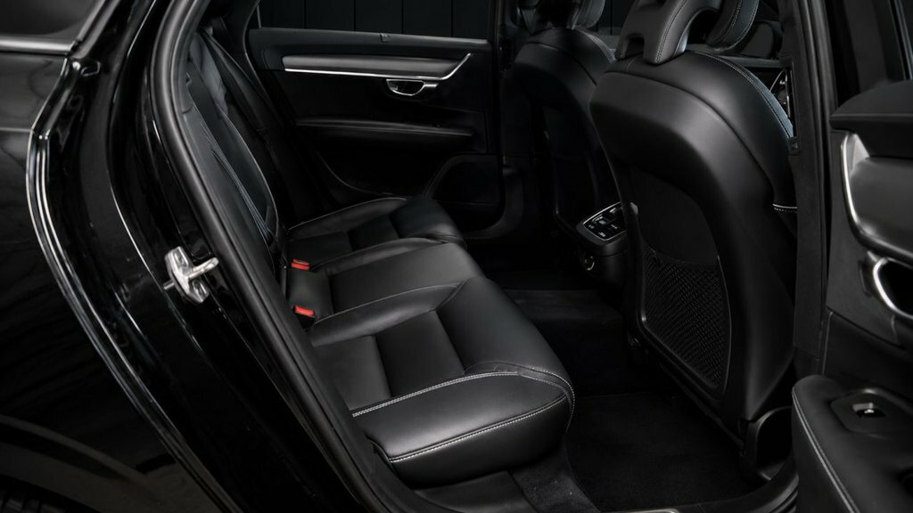 Volvo V90 2L R-design Plus Black #4